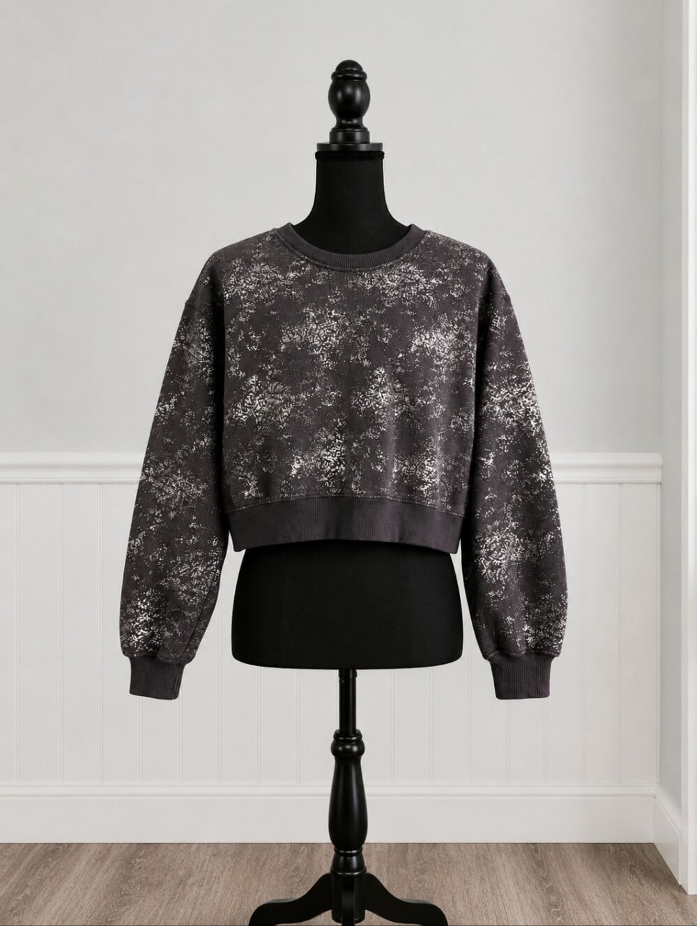 Zara Speckled Purple Cropped Crewneck Sweatshirt